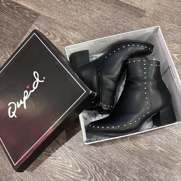 Qupid Shoes Qupid Studded Black Ankle Boots Womens Botties